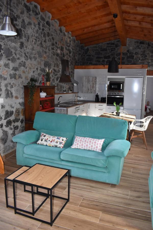 La Antigua Cuadra Es Un De Piedra Y Altos Techos De Madera Con Mucho Encanto, Jardin Privado Con Barbacoa Y Acceso Al Rio Ason * Ramales de la Victoria