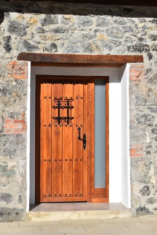 Appartement La Antigua Cuadra Es Un De Piedra Y Altos Techos De Madera Con Mucho Encanto, Jardin Privado Con Barbacoa Y Acceso Al Rio Ason