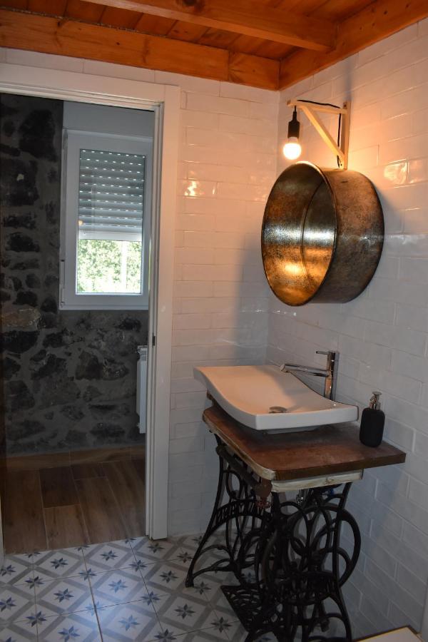 Apartment La Antigua Cuadra Es Un De Piedra Y Altos Techos De Madera Con Mucho Encanto, Jardin Privado Con Barbacoa Y Acceso Al Rio Ason Ramales de la Victoria