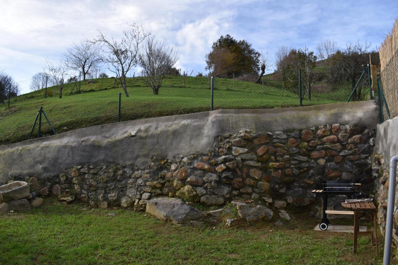 Apartment La Antigua Cuadra Es Un De Piedra Y Altos Techos De Madera Con Mucho Encanto, Jardin Privado Con Barbacoa Y Acceso Al Rio Ason Ramales de la Victoria